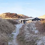 6 Person In Saltum-by Traum *