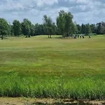 6 Person In Saltum-by Traum